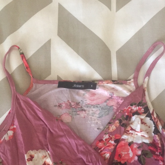Adorable pink floral wrap tank!! - Picture 2 of 4